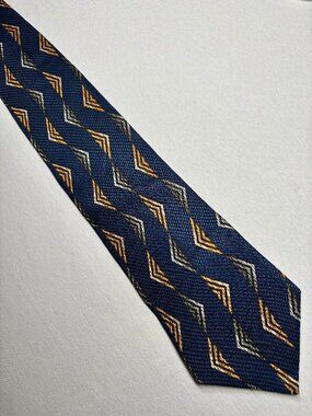 IV FRONT Necktie 57"